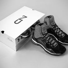Ua-cam-highlight-trainer-pair_box_blue-heat_black_metallic-silver