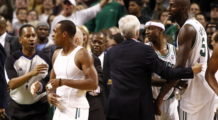 Rajonrondo_celtics_fight_marklbaeruspw_6797660