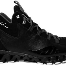 Reebok-wall-season-3-zig-escape-black-white-red-1